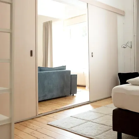 Апартаменты Spacious 3br At Schillerkiez - Groups & Families Берлин