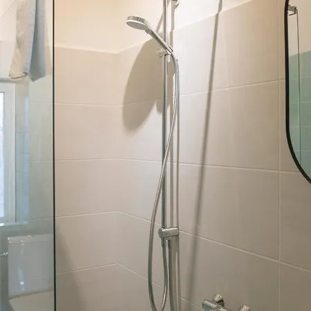 Spacious 3br At Schillerkiez - Groups & Families Берлин