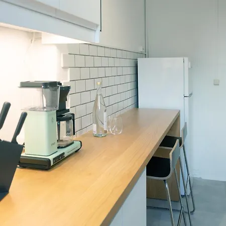 Апартаменты Spacious 3br At Schillerkiez - Groups & Families *