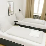 Spacious 3br At Schillerkiez - Groups & Families Appartement