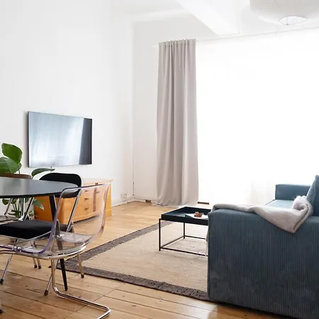 Spacious 3br At Schillerkiez - Groups & Families Berlin