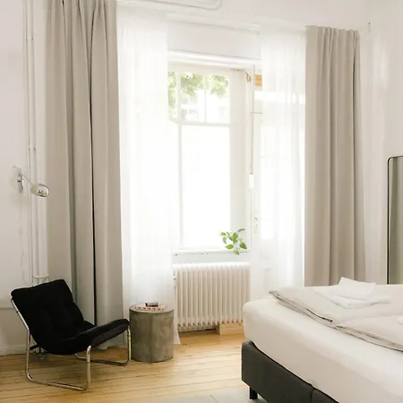 Spacious 3br At Schillerkiez - Groups & Families شقة