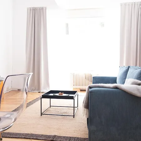 Spacious 3br At Schillerkiez - Groups & Families Lägenhet *