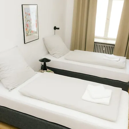 Spacious 3br At Schillerkiez - Groups & Families شقة
