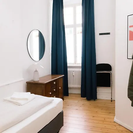 Spacious 3br At Schillerkiez - Groups & Families *