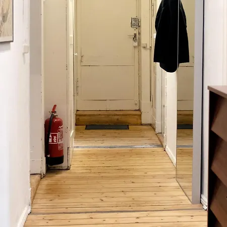 Spacious 3br At Schillerkiez - Groups & Families برلين