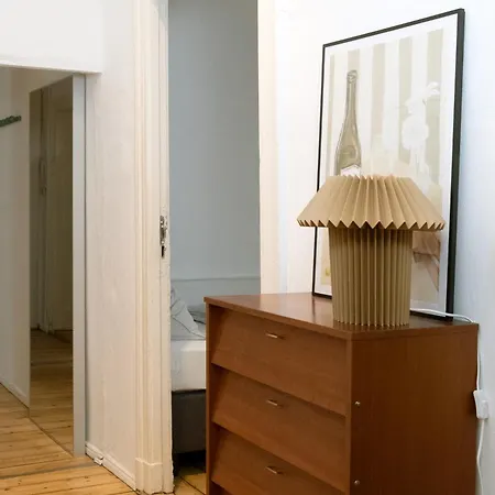 Spacious 3br At Schillerkiez - Groups & Families *