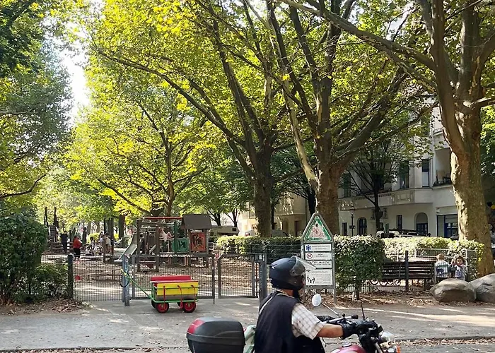 Spacious 3br At Schillerkiez - Groups & Families * 베를린