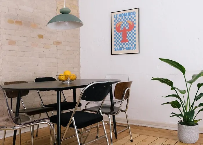 Spacious 3br At Schillerkiez - Groups & Families * Berlín