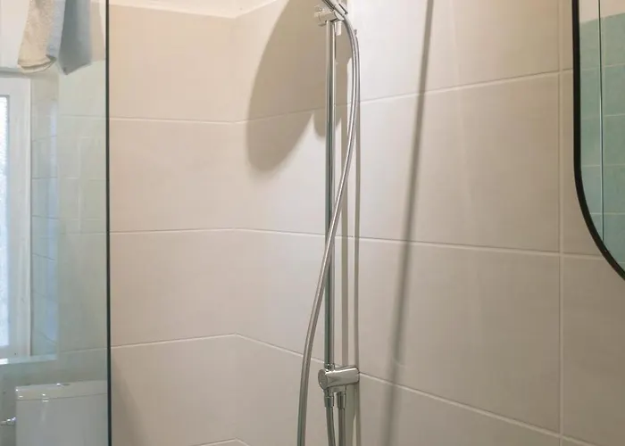 Spacious 3br At Schillerkiez - Groups & Families Berlín