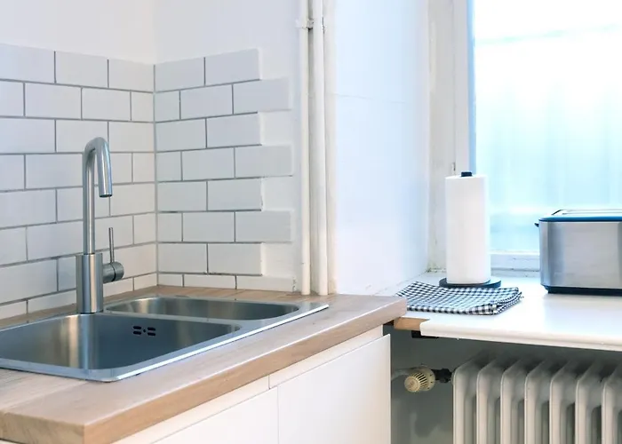 Spacious 3br At Schillerkiez - Groups & Families *