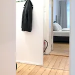 Spacious 3br At Schillerkiez - Groups & Families