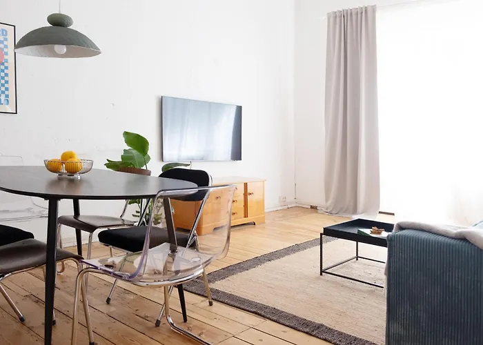 Cosy In Schillerkiez Apartment *