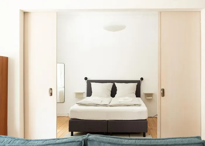 Spacious 3br At Schillerkiez - Groups & Families Apartman *