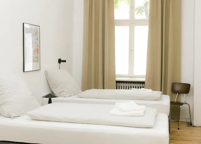 Apartman Spacious 3br At Schillerkiez - Groups & Families